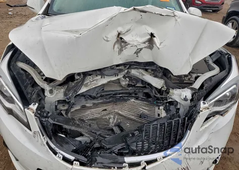 2020 Buick Envision Essence z USA, uszkodzony, nr VIN LRBFXCSA5LD212658